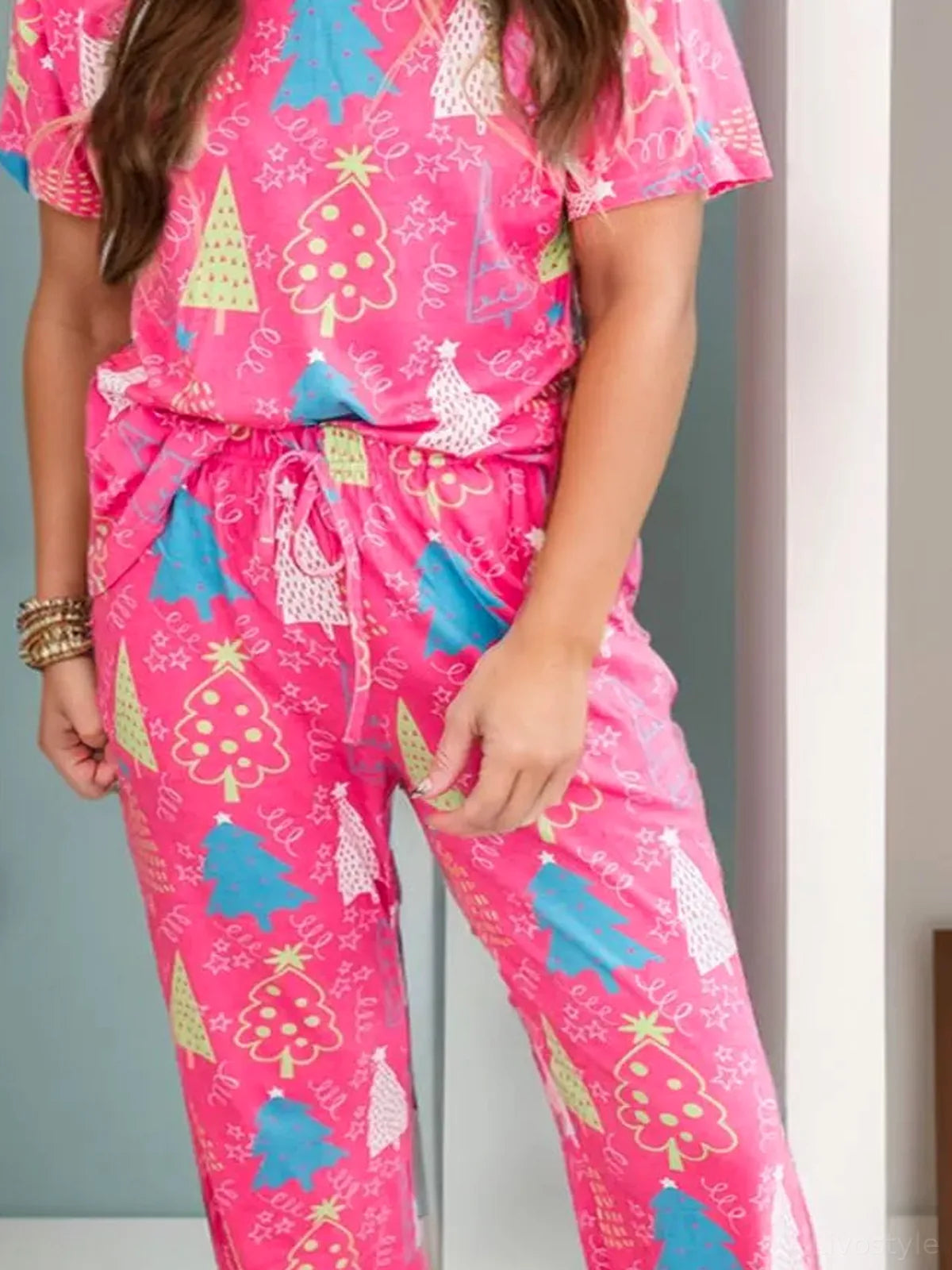 Printed V-Neck Short Sleeve Top and Pants Lounge Set — detail view — Livostyle