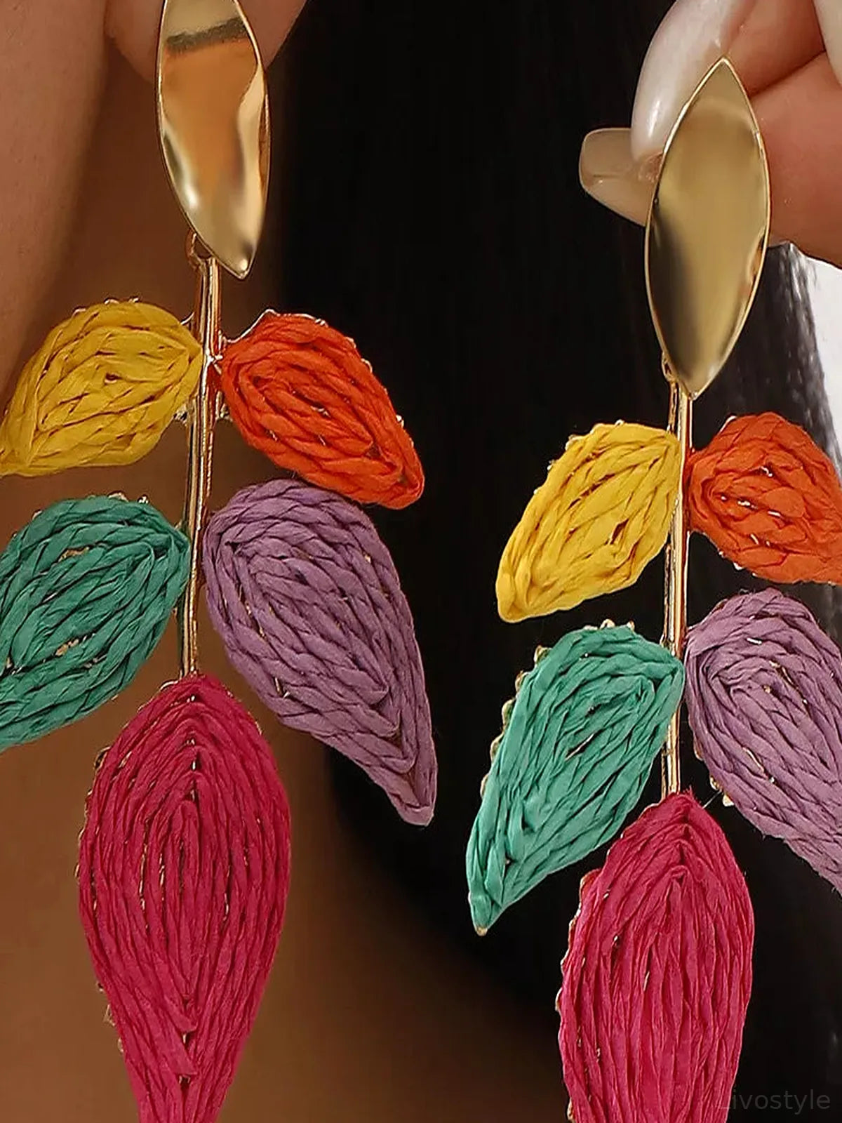 Rattan Woven Leaf Dangle Earrings — detail view — Livostyle