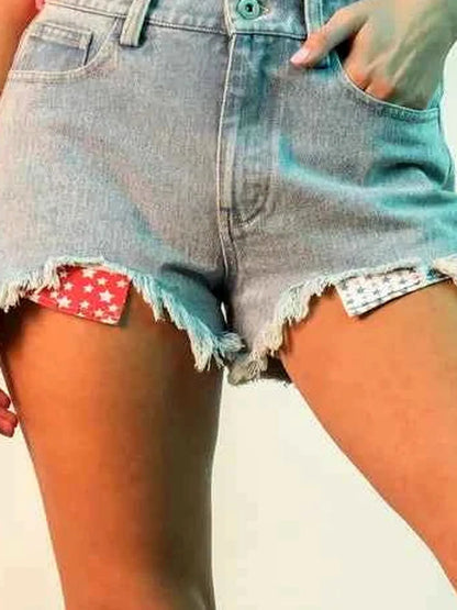 Raw Hem Pocketed Contrast Washed Denim Shorts in Lt Denim — detail view — Livostyle