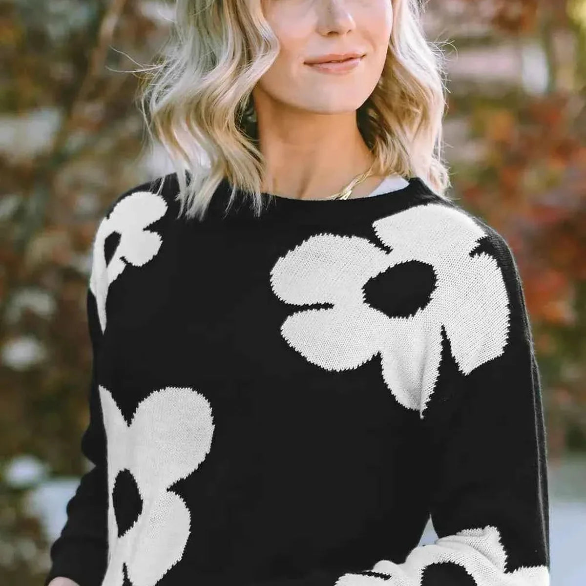 Round Neck Floral Pattern Color Contrast Design Long Sleeve  — square view — Livostyle