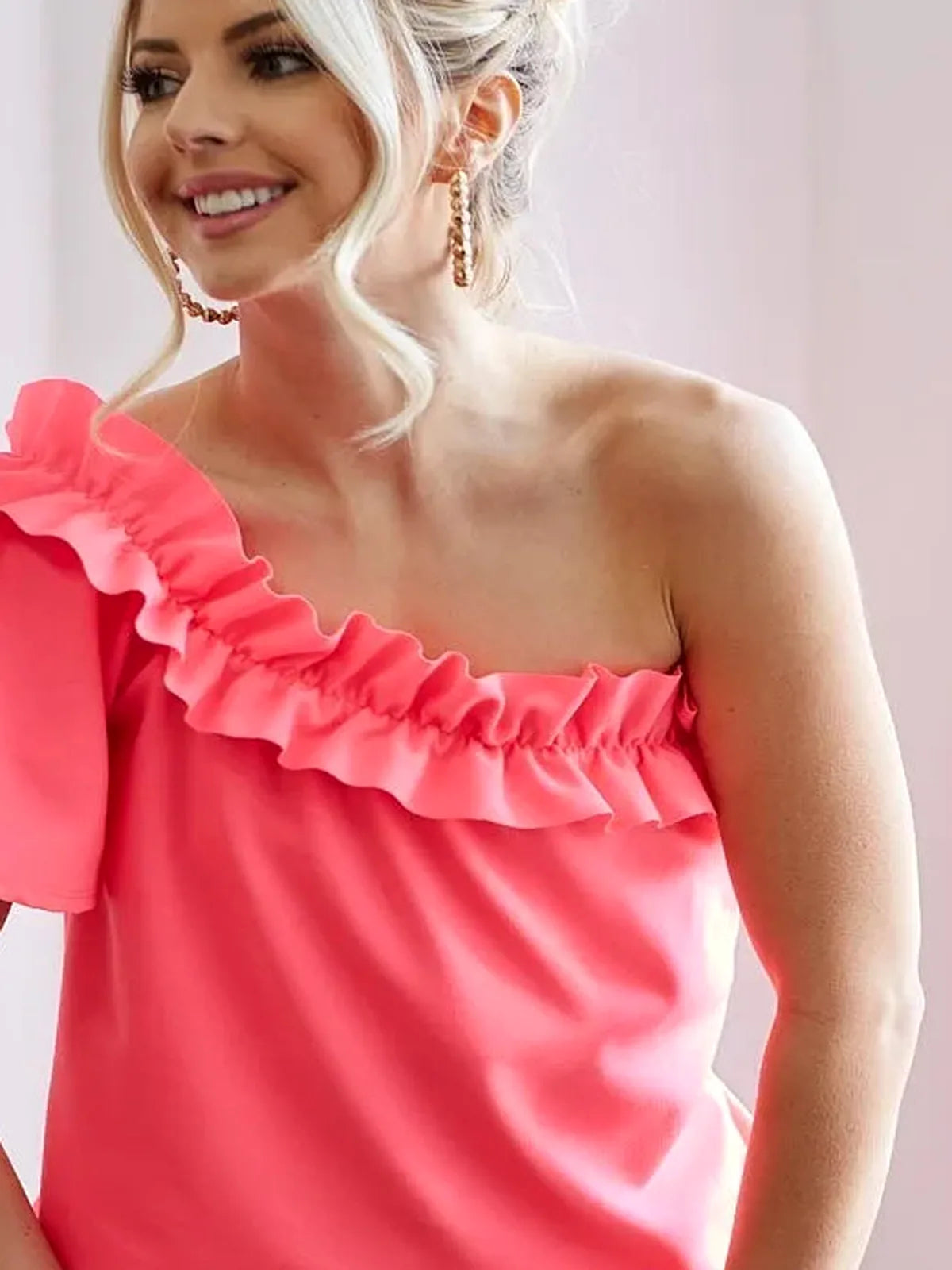 Elegant Crepe One-Shoulder Top with Ruffled Detailing — detail view — Livostyle