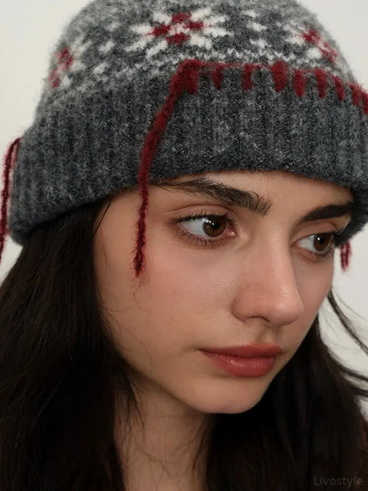 Seam Trim Geometric Knit Hat — detail view — Livostyle