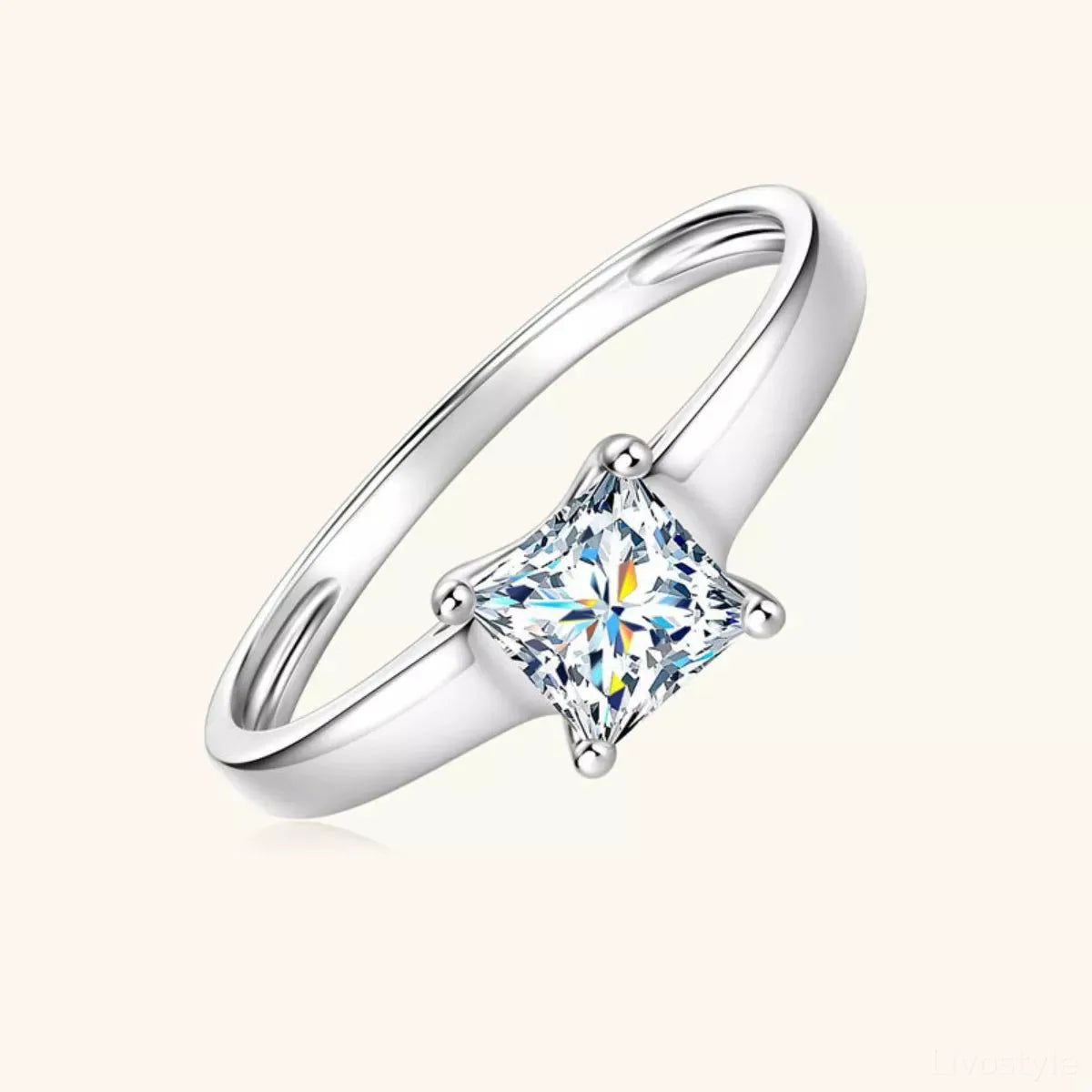 Silver-Plated Minimalist Ring — square view — Livostyle