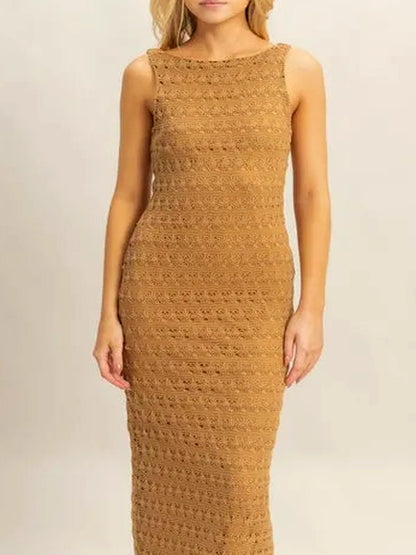 Bohemian Crochet Sleeveless Maxi Dress with Open Back — detail view — Livostyle