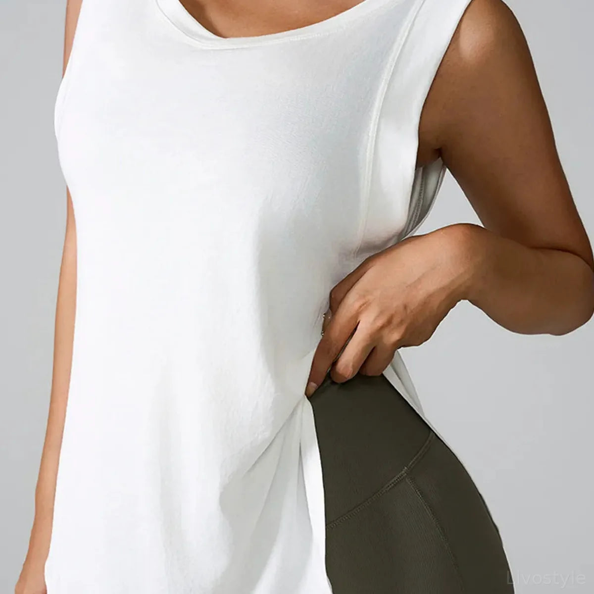 Slit Round Neck Active Tank — square view — Livostyle