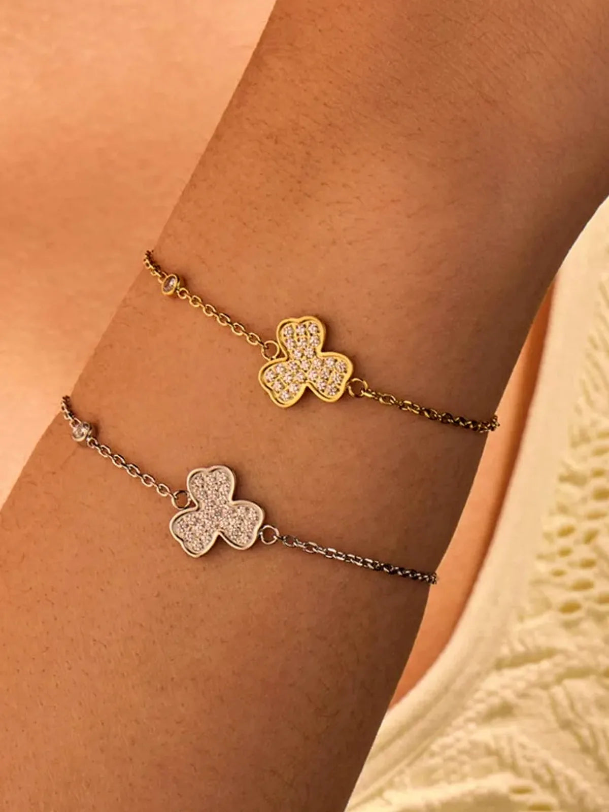 Stainless Steel Zircon Bracelet — detail view — Livostyle