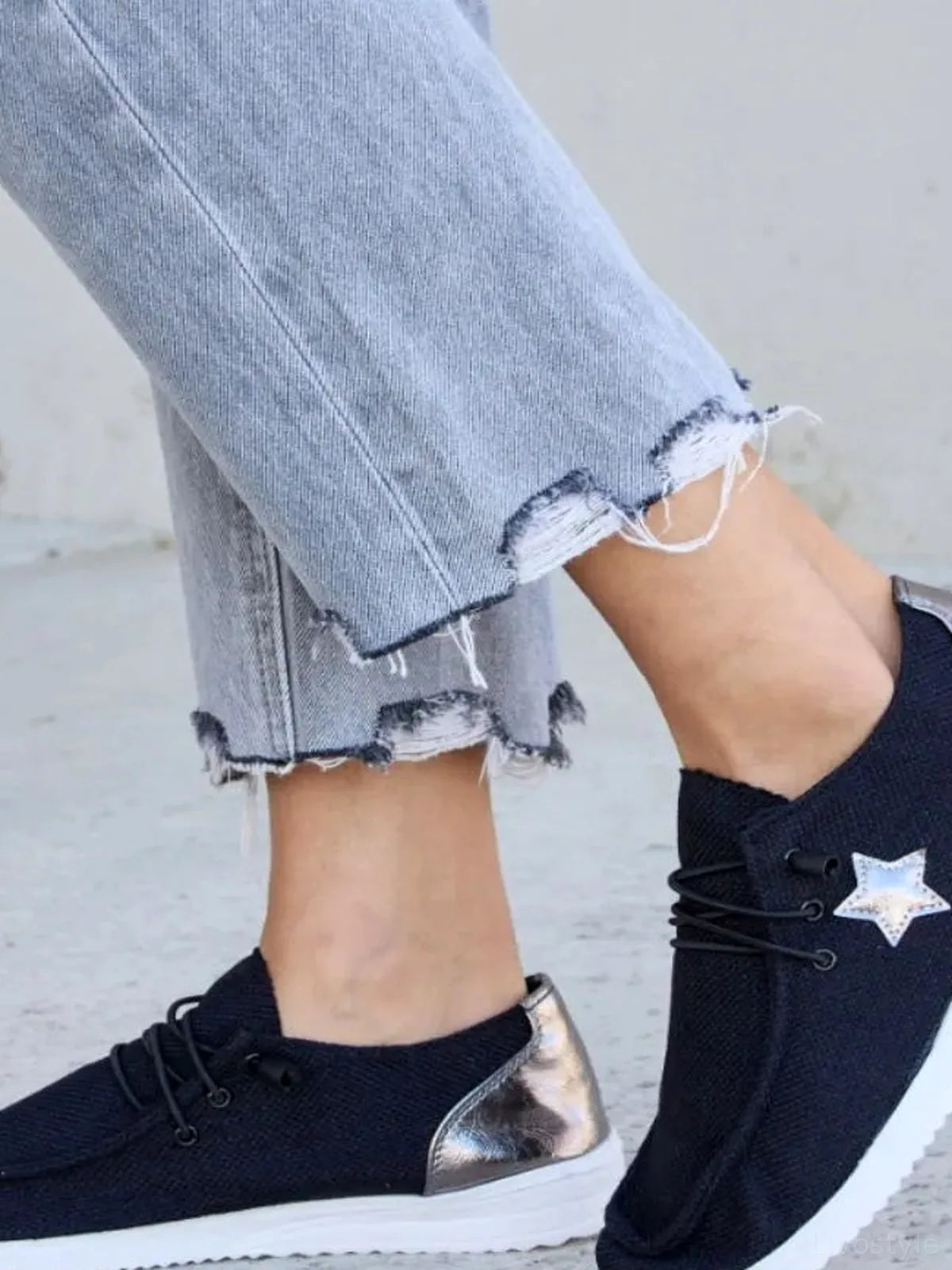 Stylish Star Detailing Lace-Up Flat Sneakers — detail view — Livostyle