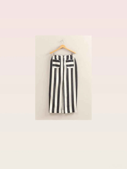 Striped Pocket Detail Maxi Skirt in BLACK/CREAM — styled showcase — Livostyle