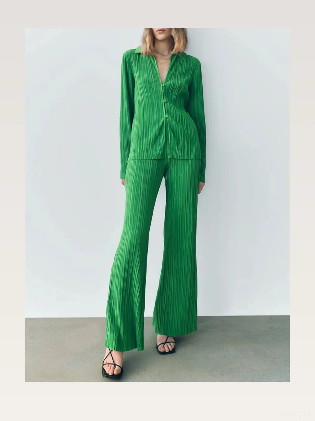 Texture Long Sleeve Top and Pants Lounge Set — styled showcase — Livostyle