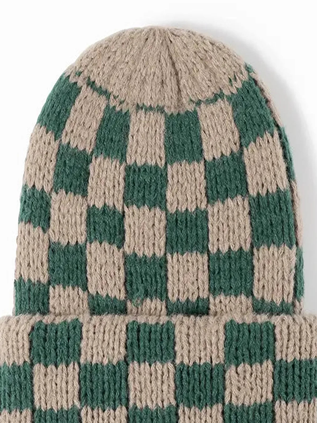 Thermal Checkered Hat — detail view — Livostyle