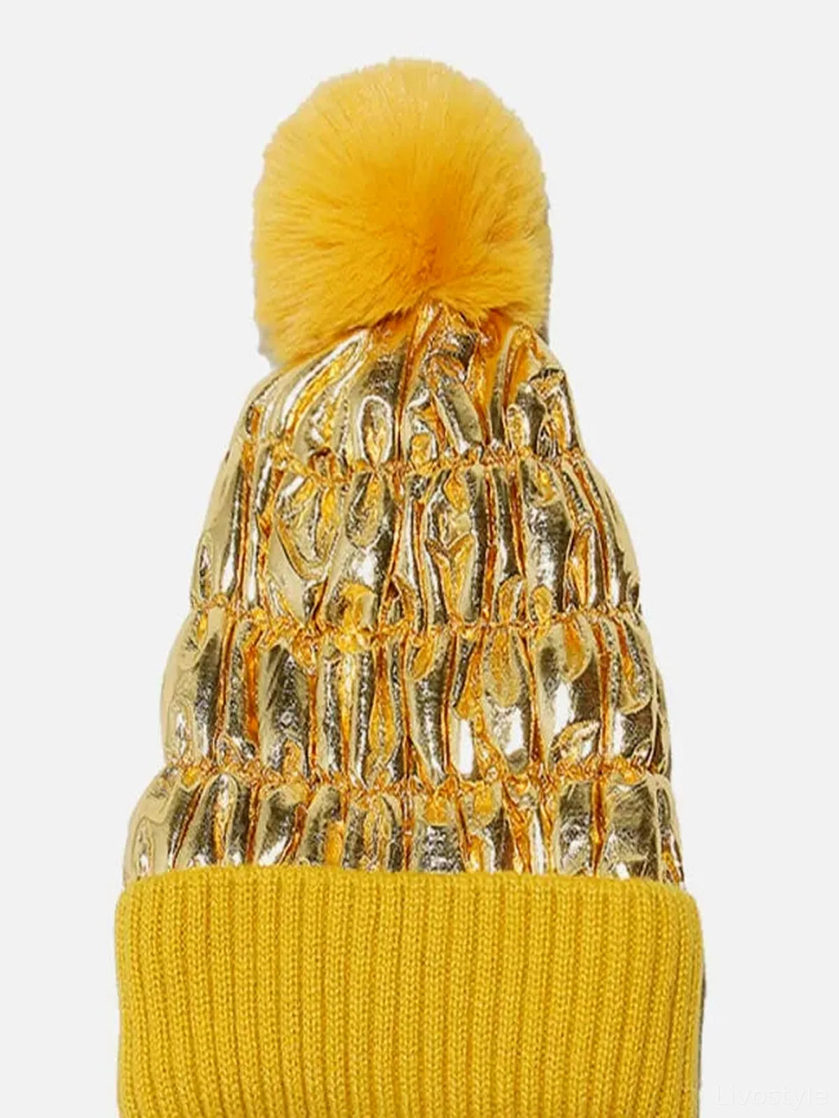Thermal Knit Hat with Pompom — detail view — Livostyle
