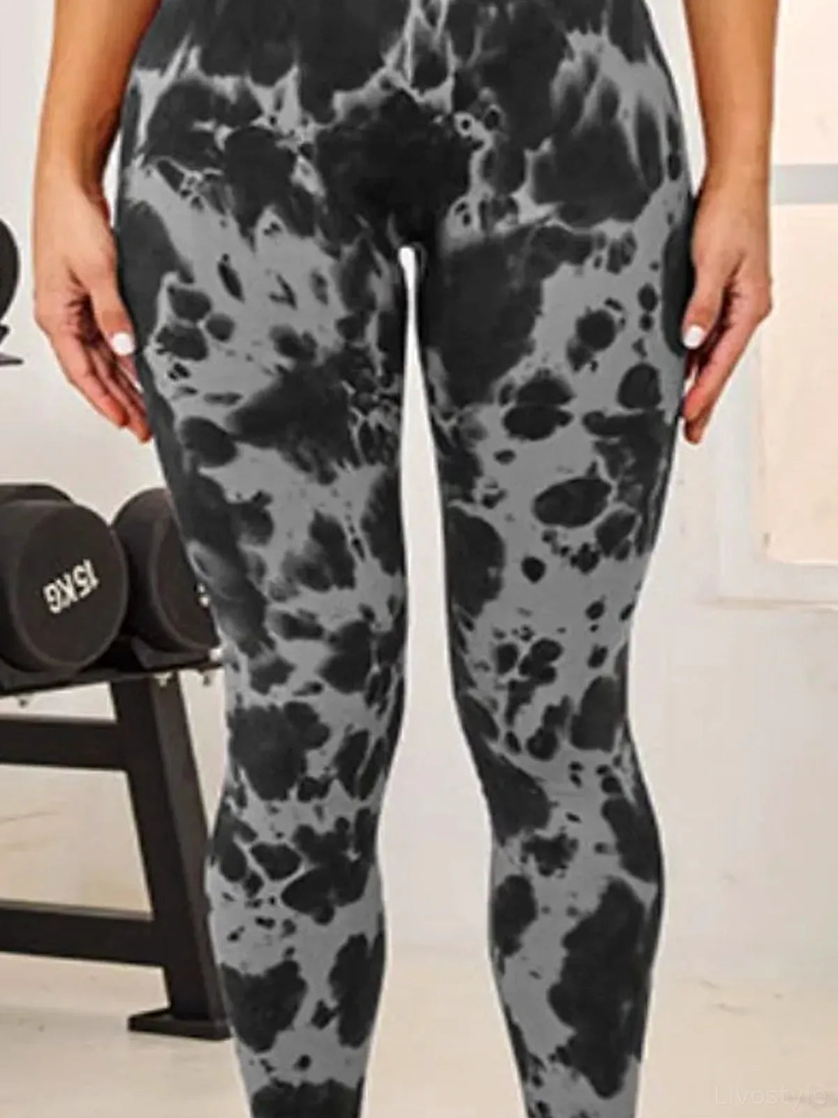 Tie-Dye High Waist Active Leggings — detail view — Livostyle