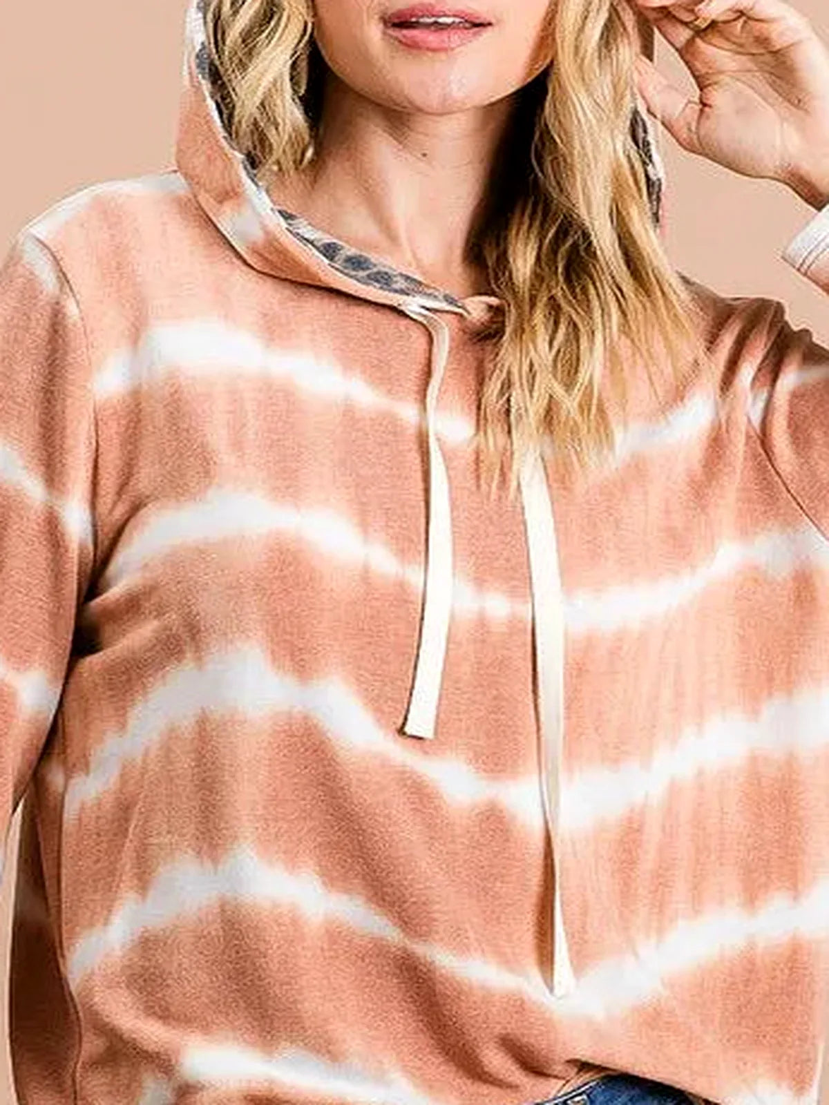 Stylish Tie-Dye & Leopard Print Terry Hoodie — detail view — Livostyle