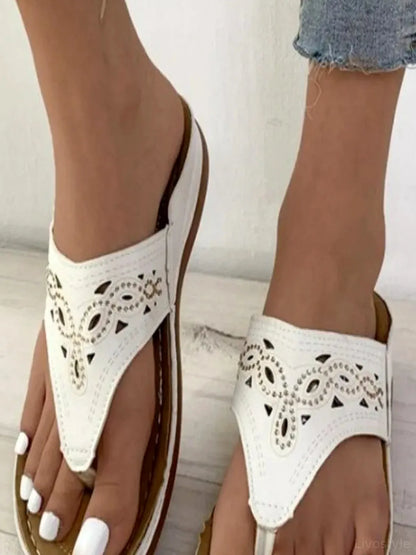 Toe Post Platform Sandals — detail view — Livostyle