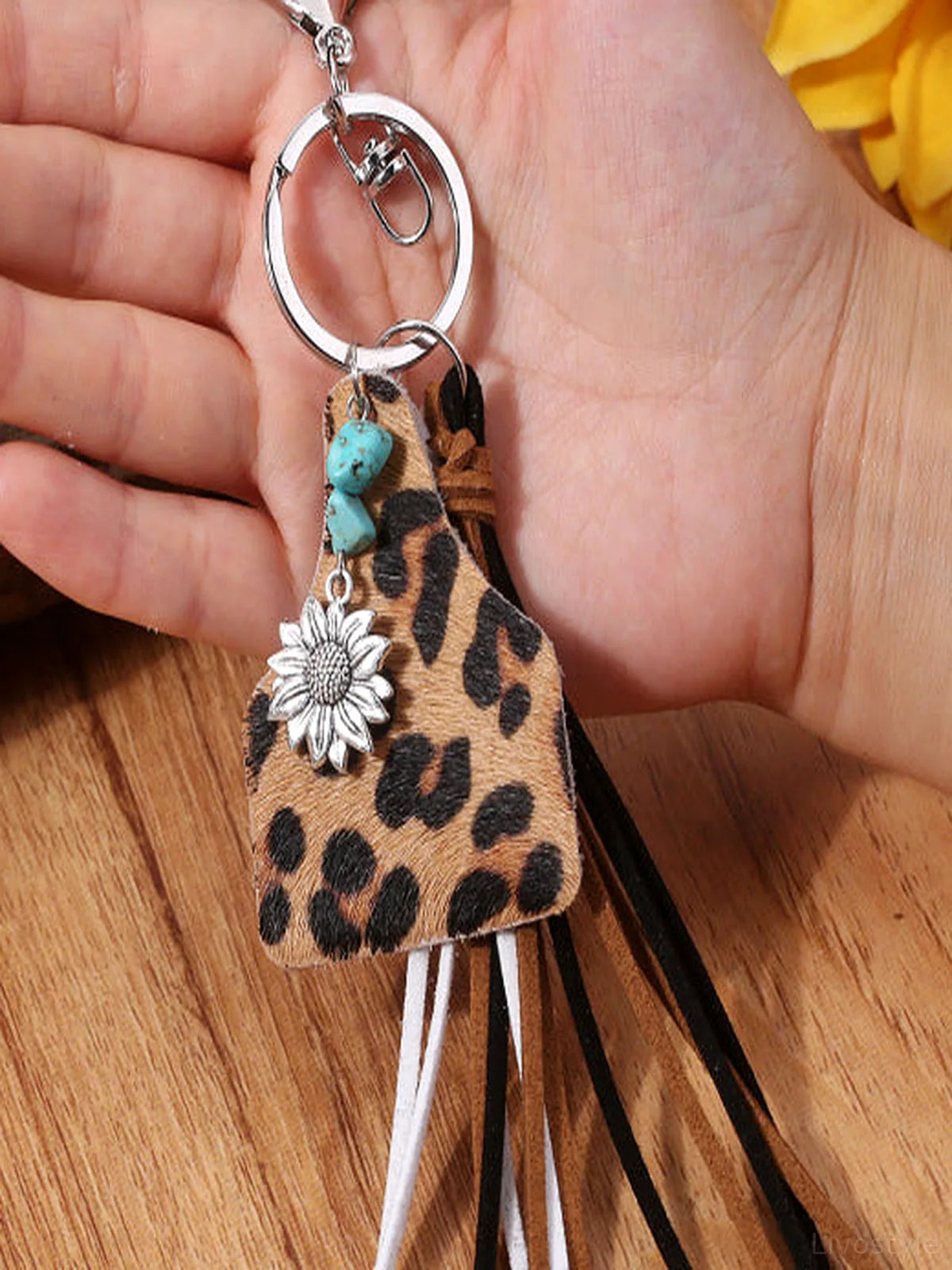 Turquoise Fringe Detail Key Chain — detail view — Livostyle