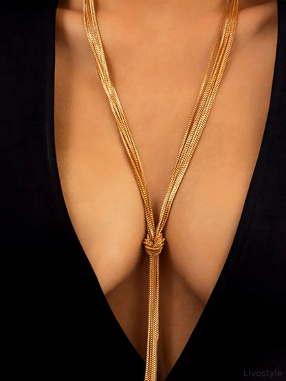 Twisted Knot ChainTassel Necklace — detail view — Livostyle