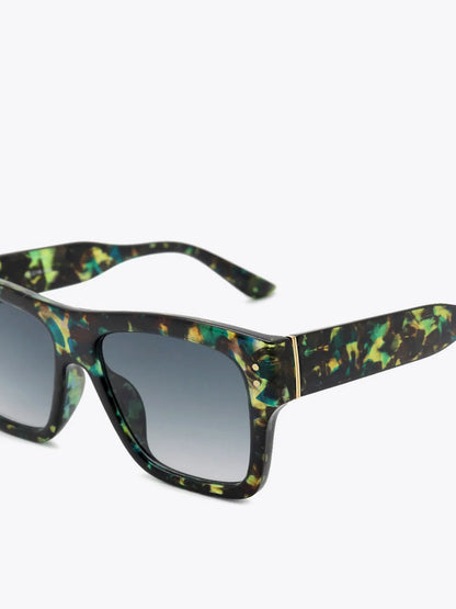 UV400 Patterned Polycarbonate Square Sunglasses — detail view — Livostyle