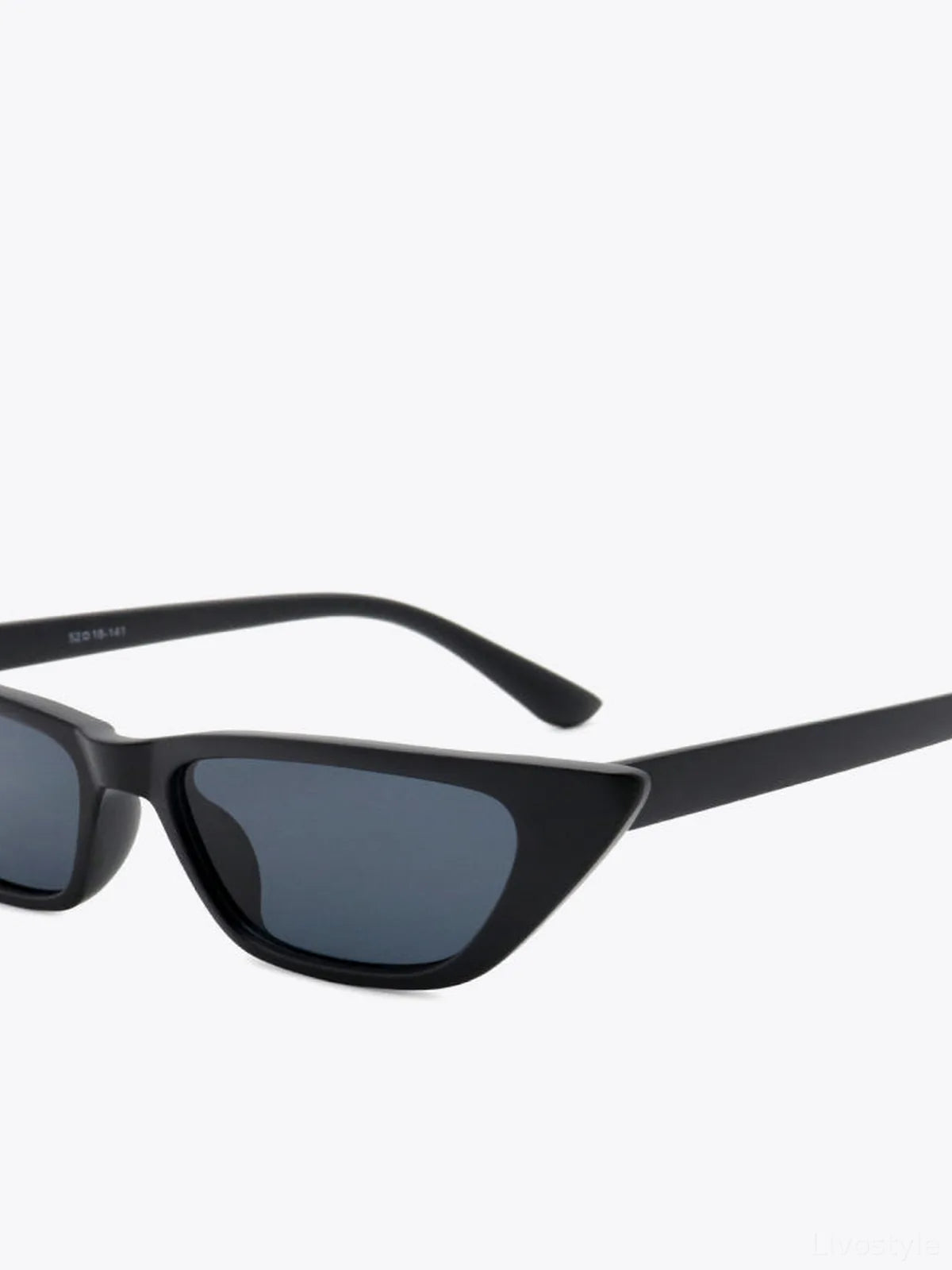 UV400 Polycarbonate Cat Eye Sunglasses — detail view — Livostyle