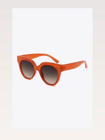 UV400 Polycarbonate Round Sunglasses — styled showcase — Livostyle
