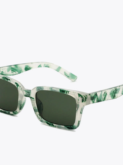 UV400 Polycarbonate Square Sunglasses — detail view — Livostyle