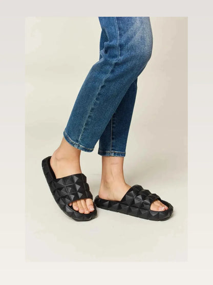 Pyramid Stud Toe Band Footbed Sandals — styled showcase — Livostyle
