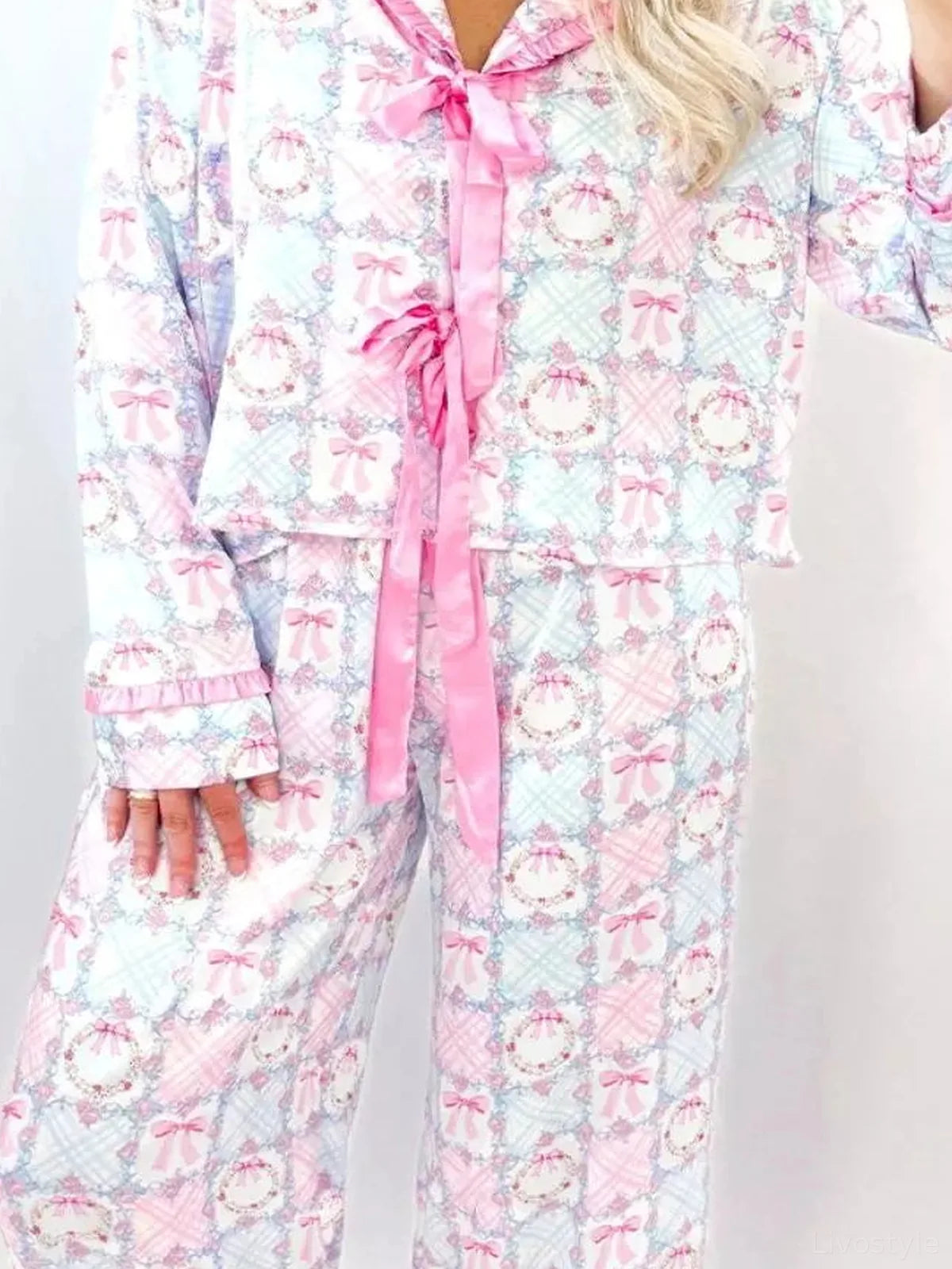 Wreath Pattern Christmas Tied Front Long Sleeve 2pcs Pajama  — detail view — Livostyle