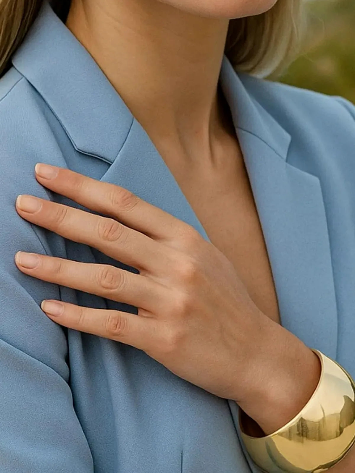 Zinc Alloy Wide Band Cuff Bracelet — detail view — Livostyle